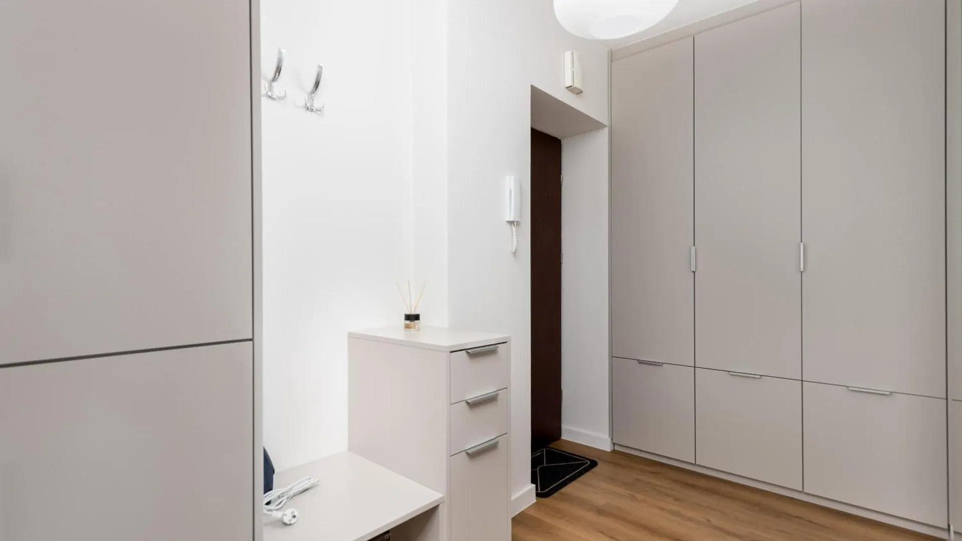 Old Town White Apartment Krakow
