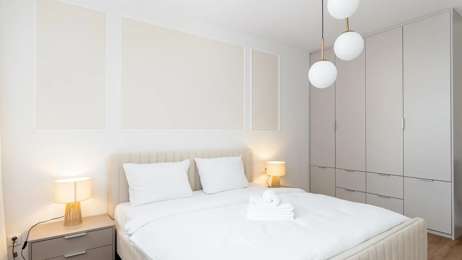 Old Town White Apartment Krakov 0*,